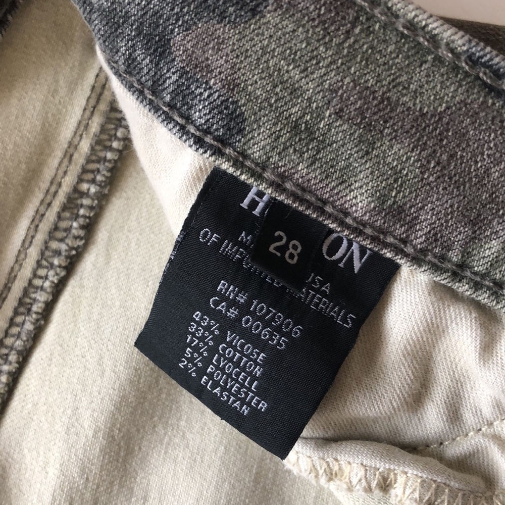 Hudson Krista Super Skinny Camo Crop (Size 28) - Picture 6 of 10